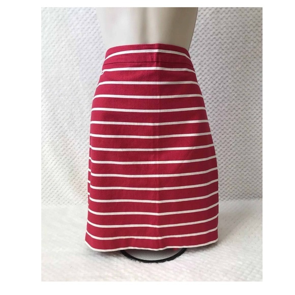 Banana Republic Dresses & Skirts - ❤️ 3/$20 NWT Banana Republic Red Skirt with White